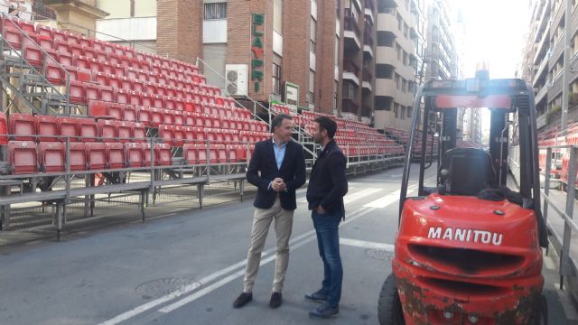 El dispositivo logístico para Semana Santa incluye 8 carpas, 37 aseos portátiles y mantendrá un retén permanente del servicio eléctrico municipal todos los días de procesión - 1, Foto 1