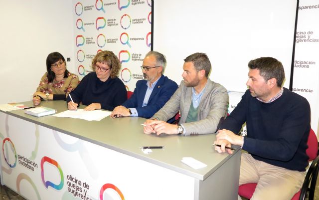 Representantes de los grupos políticos en el Ayuntamiento de Caravaca suscriben el compromiso por la participación ciudadana - 1, Foto 1