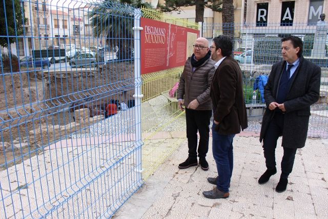 Ciudadanos informa que el Defensor del Pueblo ha decidido reabrir la investigación por el abandono de la Plaza del Lago - 1, Foto 1