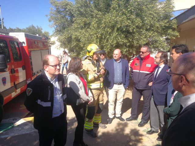 Servicios de emergencia de la Comunidad realizan un simulacro de incendio en un centro de educación especial de San Javier - 1, Foto 1