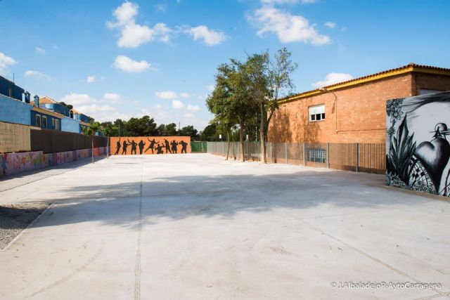 El Ayuntamiento asume la ejecución de las medidas correctoras en el patio de infantil del colegio de El Estrecho - 1, Foto 1