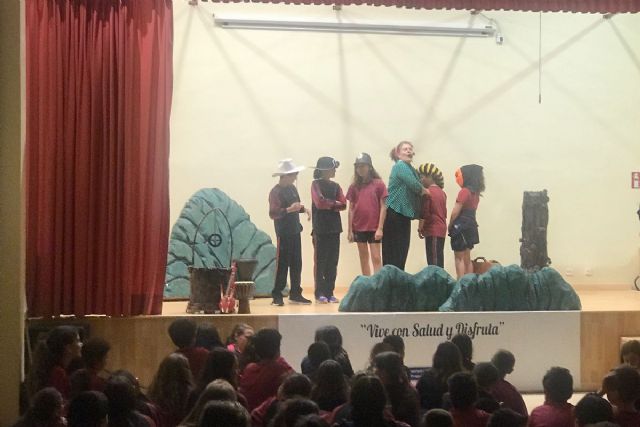 El Plan Municipal sobre Adicciones y Drogodependencias realiza una actividad teatralizada de educación para la salud - 1, Foto 1