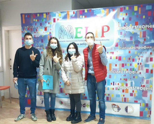 Un grupo de alumnos del grado de publicidad y relaciones públicas de Universidad de Murcia visitan la sede de AELIP