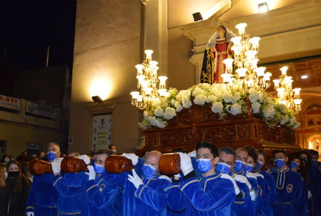El Viernes de Dolores torreño se viste como es tradición de azul y blanco - 1, Foto 1