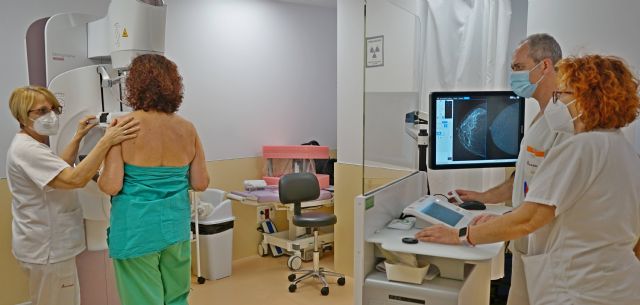 El Servicio de Radiodiagnóstico de la Arrixaca instala un cuarto mamógrafo - 2, Foto 2