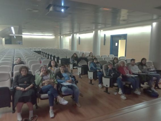 Los trabajadores de la Concejalía de Servicios Sociales de Lorca participan en una sesión formativa sobre el Ingreso Mínimo Vital - 2, Foto 2