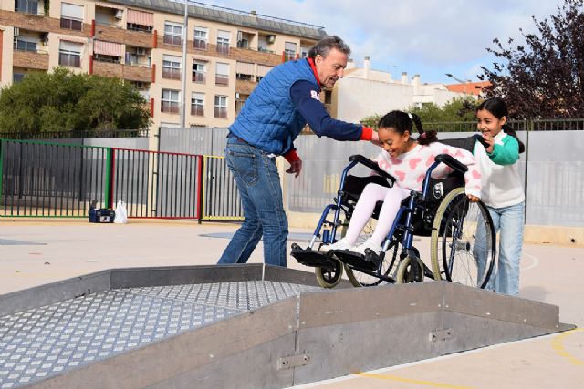 La campaña de sensibilización de FAMDIF llega a 6.117 estudiantes en 2024 - 3, Foto 3