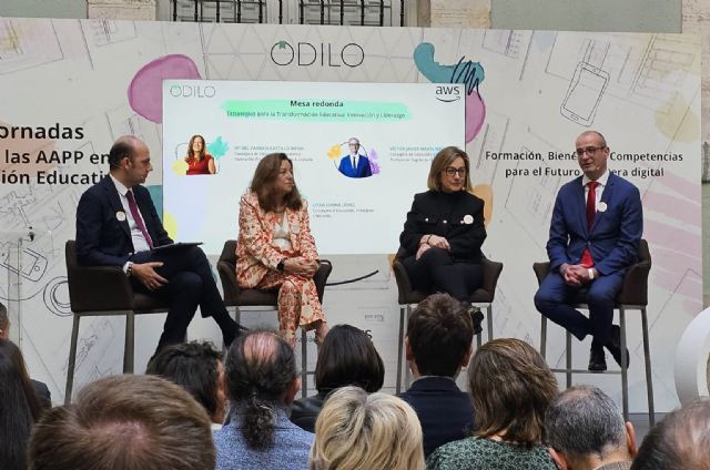 El consejero de Educación presenta en Madrid la Estrategia de Digitalización Educativa de la Región Libre - 2, Foto 2