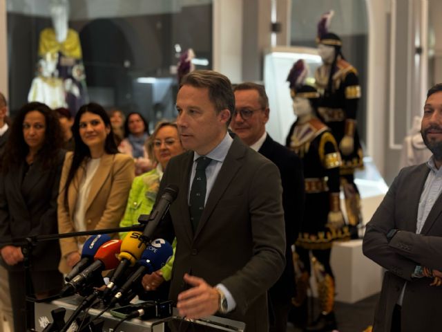 El Paso Blanco incorpora nuevos bordados y personajes a los Desfiles Bíblicos Pasionales de la Semana Santa de Lorca - 4, Foto 4