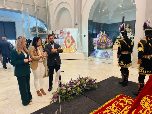 El Paso Blanco incorpora nuevos bordados y personajes a los Desfiles Bíblicos Pasionales de la Semana Santa de Lorca - 5, Foto 5