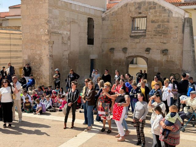 Jumilla conmemora el Día Internacional del Pueblo Gitano con actividades para ni&ntilde;os y mayores - 5, Foto 5