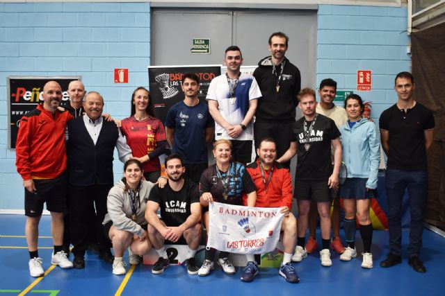 El Bádminton Las Torres sigue firmando una gran campa&ntilde;a y deslumbra en los campeonatos autonómicos sub-17 y sénior con 15 medallas - 5, Foto 5