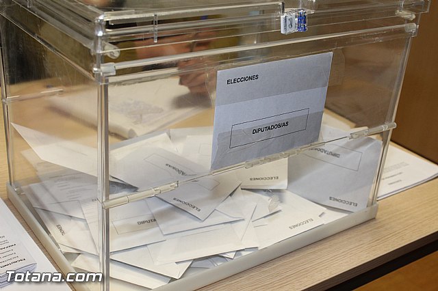 El censo electoral para la convocatoria de elecciones generales del 26-J queda expuesto desde hoy y hasta el 16 de mayo, Foto 1