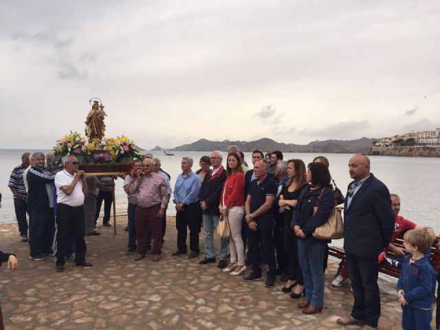 La bendición de la nueva imagen de la Virgen del Carmen, acto central de las fiestas de la Cruz de Mayo - 1, Foto 1