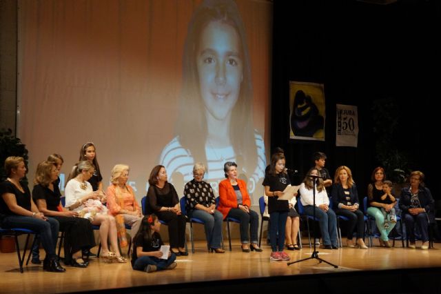 Sentido homenaje a la madre del grupo Tejuba - 1, Foto 1