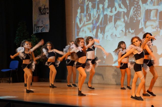 Sentido homenaje a la madre del grupo Tejuba - 4, Foto 4