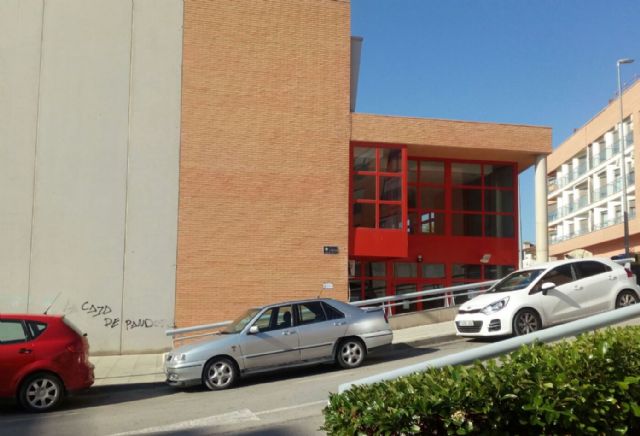 El PSOE advierte que el pabellón de San José está tres semanas sin agua caliente afectando a más de 300 deportistas y exige su arreglo inmediato - 1, Foto 1