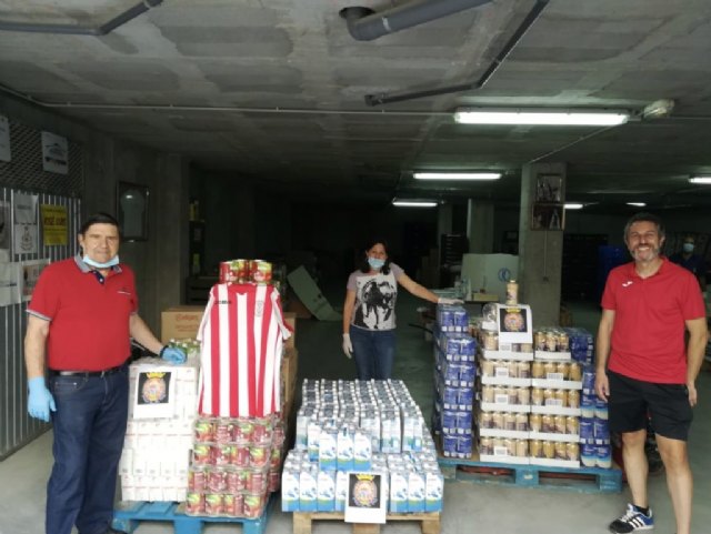 Donaciones al programa municipal de alimentos de Muka - 1, Foto 1