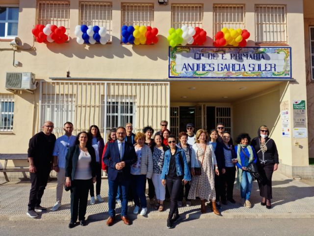 El alcalde de Lorca recibe a los docentes de Turquía, Rumanía, Grecia e Italia que participan en el programa Erasmus+ en el Colegio Andrés García Soler - 1, Foto 1
