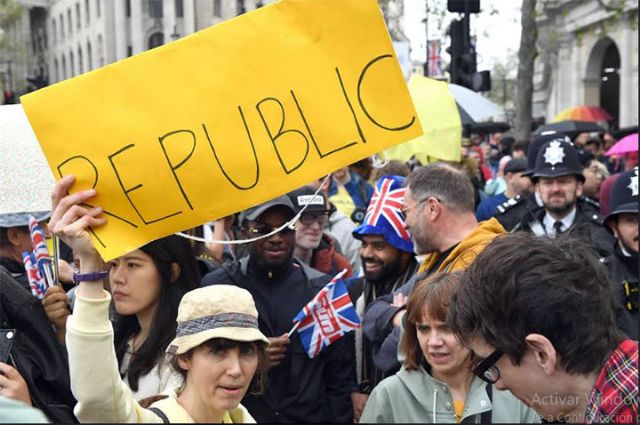 Carlos III reinará sobre una Escocia dividida sobre la independencia pero donde la monarquía tiene menos apoyo que en Inglaterra - 3, Foto 3