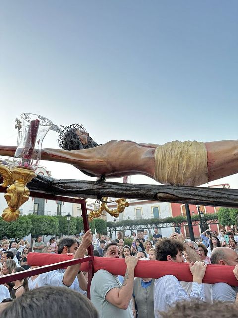 Antonio Rendón . La localidad sevillana de La Algaba arropa al Cristo de la Estrella en su salida en rogativa por la lluvia - 4, Foto 4