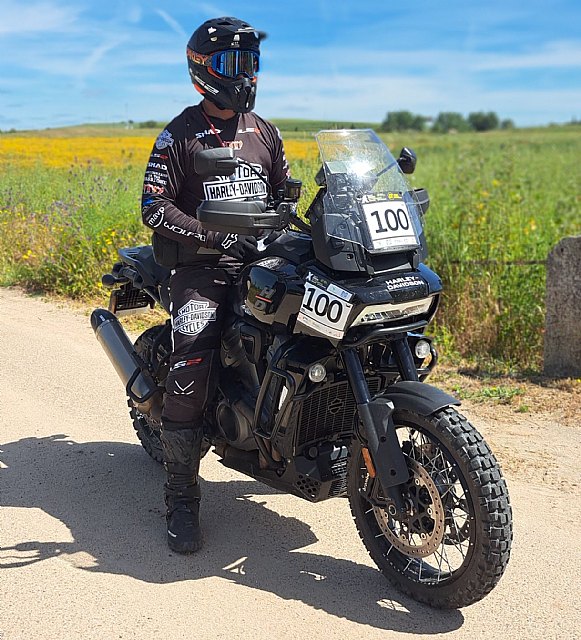 Harley-Davidson y Pedrero completan con éxito la exigente carrera de la baja tt dehesa Extremadura - 1, Foto 1