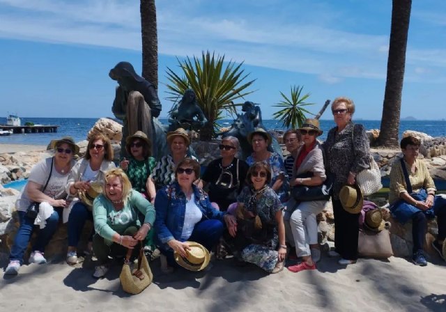 Mula organiza un viaje a los Alcázares en el que participan las asociaciones de mujeres del municipio - 1, Foto 1