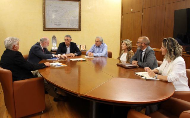 El presidente de la CHS mantiene un encuentro de trabajo con el Grupo Tragsa - 1, Foto 1