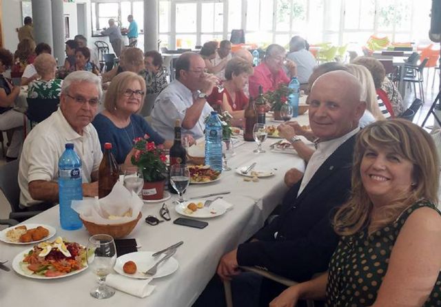 El director del Centro de Día de Personas Mayores se despide tras 34 años en el cargo - 1, Foto 1