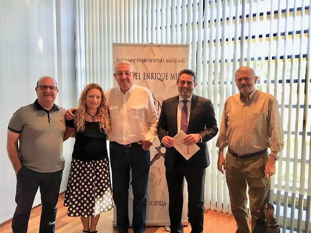 Presentado en Alcantarilla el libro de Manuel E. Mira LA ÚLTIMA LLAVE - 1, Foto 1