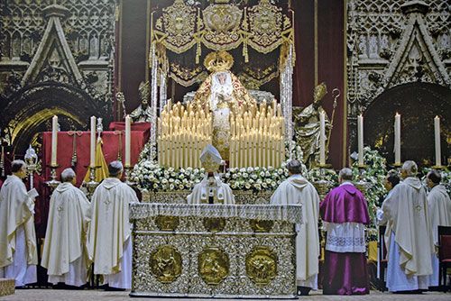Inauguración Exposición “X Aniversario Coronación Canónica de María Stma de Reglas” de la Hermandad de los Panaderos de Sevilla - 2, Foto 2