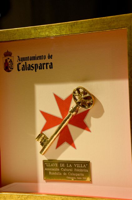 El ayuntamiento entrega las llaves de la villa a la asociación cultural folclórica rondalla de Calasparra - 2, Foto 2