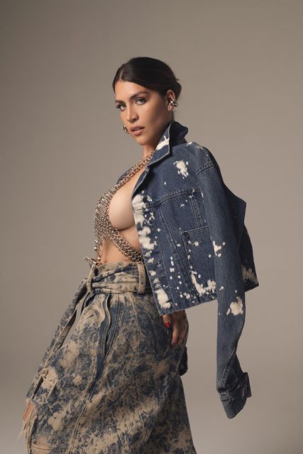 Hanna deslumbra en la alfombra azul de los Premios Tu Música Urbano 2025 al ritmo de “Pura Vida” - 4, Foto 4