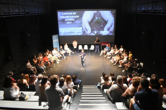 El director general de Juventud se reúne con los 170 jóvenes que este verano participarán en los campos de voluntariado - 1, Foto 1