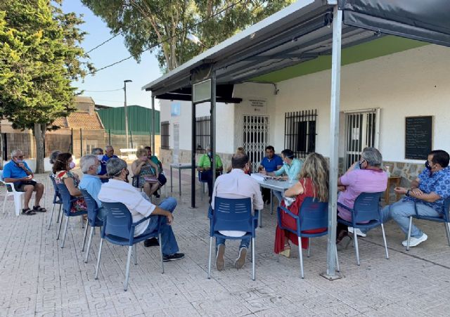 Los vecinos de San Isidro informan a MC de las necesidades de la zona en materia de seguridad y prestación sanitaria - 3, Foto 3