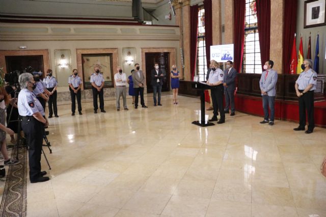 Murcia homenajea a sus primeras agentes de Policía Local - 3, Foto 3