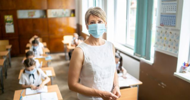 Piden el mantenimiento de los docentes de refuerzo COVID durante el curso 2021-2022 - 1, Foto 1