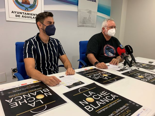 El comercio aguileño celebra su Noche Blanca, que este año se multiplica por cuatro - 1, Foto 1