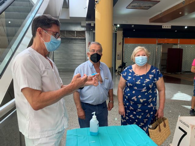 Se recuerda que la cita para la vacuna contra el COVID 19 se pide a través de la aplicación 'Cita previa SMS' - 3, Foto 3