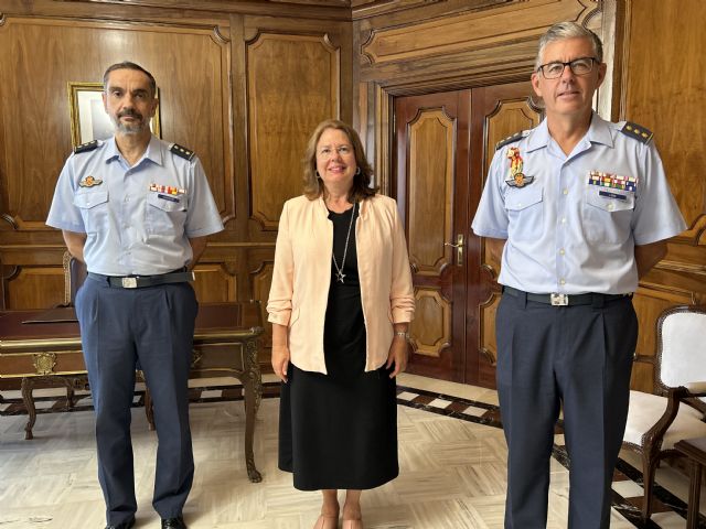 Visita institucional del relevo de mando de la Base Aérea de Alcantarilla - 1, Foto 1