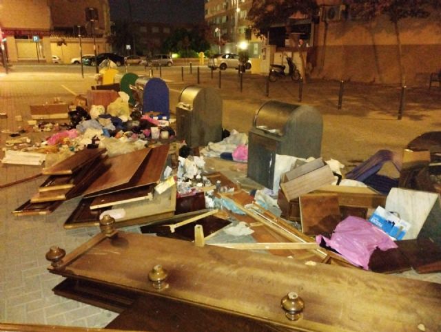 Refuerzan la vigilancia para atajar conductas incívicas y reducir la presencia de residuos fuera de los contenedores - 4, Foto 4