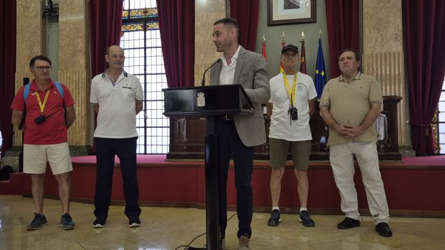 El Ayuntamiento de Murcia recibe a los participantes del XXXIII Campeonato Nacional Juvenil de Palomos Deportivos - 2, Foto 2