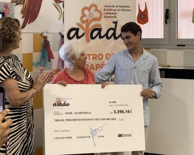 El novillero murciano José María Trigueros dona 3.396,16 € a AFADE para luchar contra el Alzheimer tras su actuación en Alcantarilla - 1, Foto 1