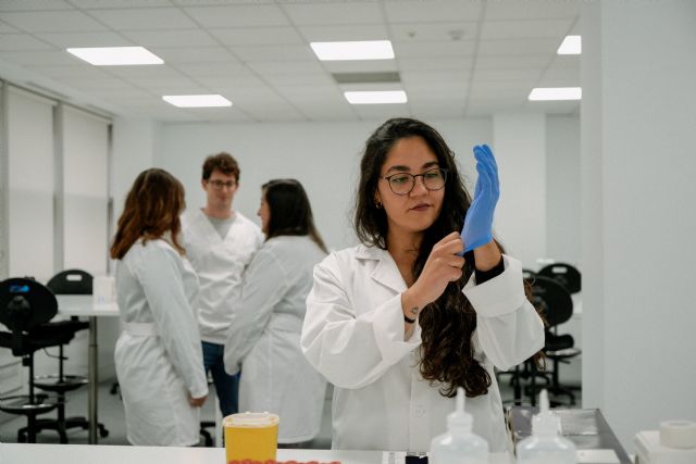 UNIVERSAE refuerza la preparación de futuros profesionales para sectores esenciales con formación en entornos reales - 2, Foto 2