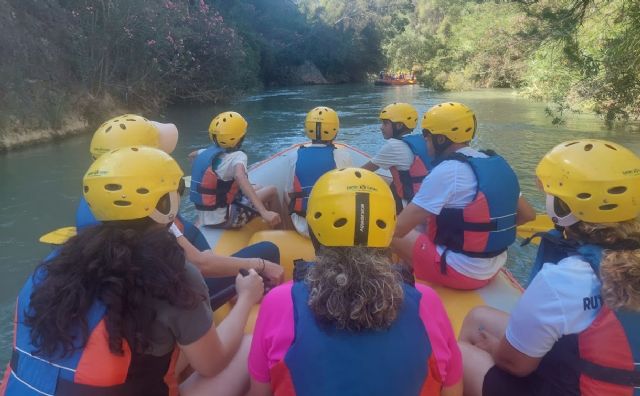 La CHS premia la creatividad y el compromiso con el río Segura de escolares del colegio Miguel de Cervantes de Cieza - 2, Foto 2