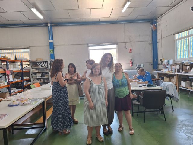 El Ayuntamiento de Murcia refuerza su compromiso con la inclusión y la autonomía de las personas con discapacidad intelectual a través de su colaboración con CEOM - 4, Foto 4