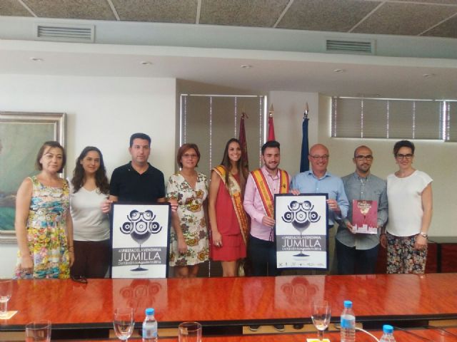 El consejero de Turismo recibe a los representantes de la Fiesta de la Vendimia de Jumilla - 1, Foto 1
