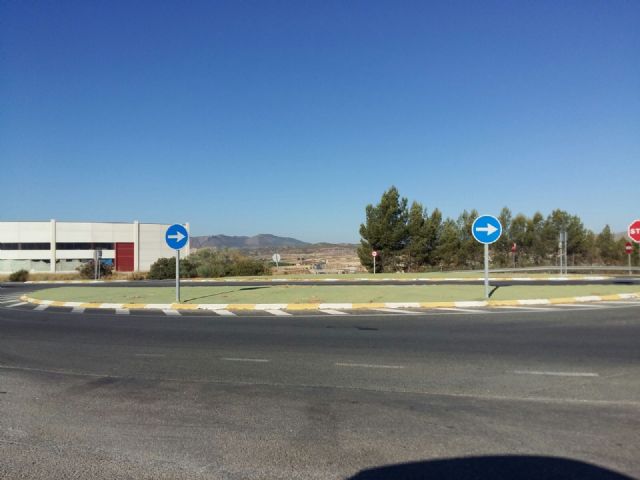 La Dirección General de Carreteras acondiciona las rotondas que le solicitó el Ayuntamiento - 1, Foto 1