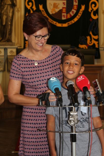 Recibido en el Ayuntamiento un niño saharaui que pasa el verano con una familia jumillana - 1, Foto 1