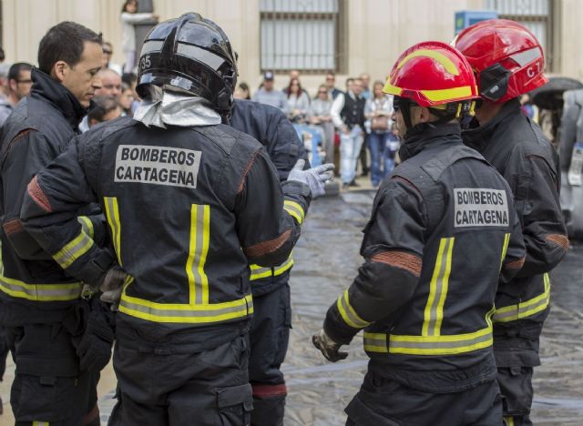 El Ayuntamiento cubrira 102 plazas de bomberos por promocion interna - 1, Foto 1